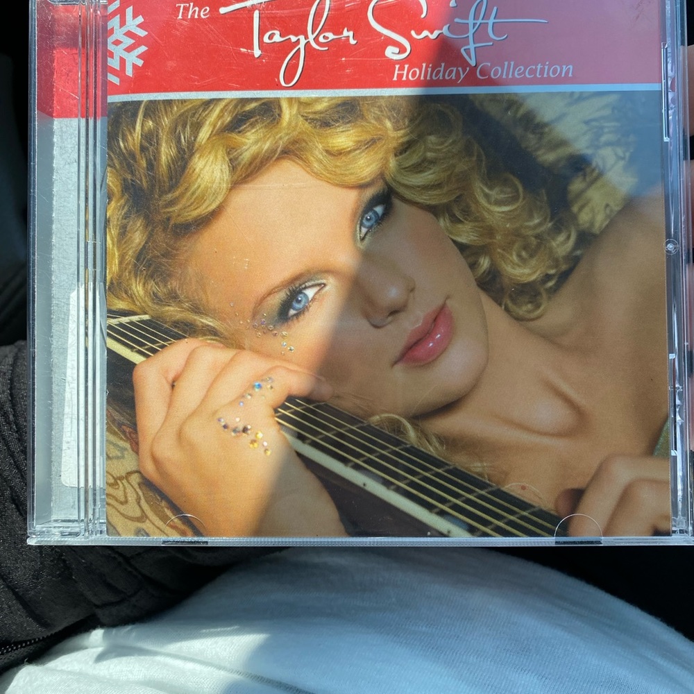 Taylor Swift Christmas CD